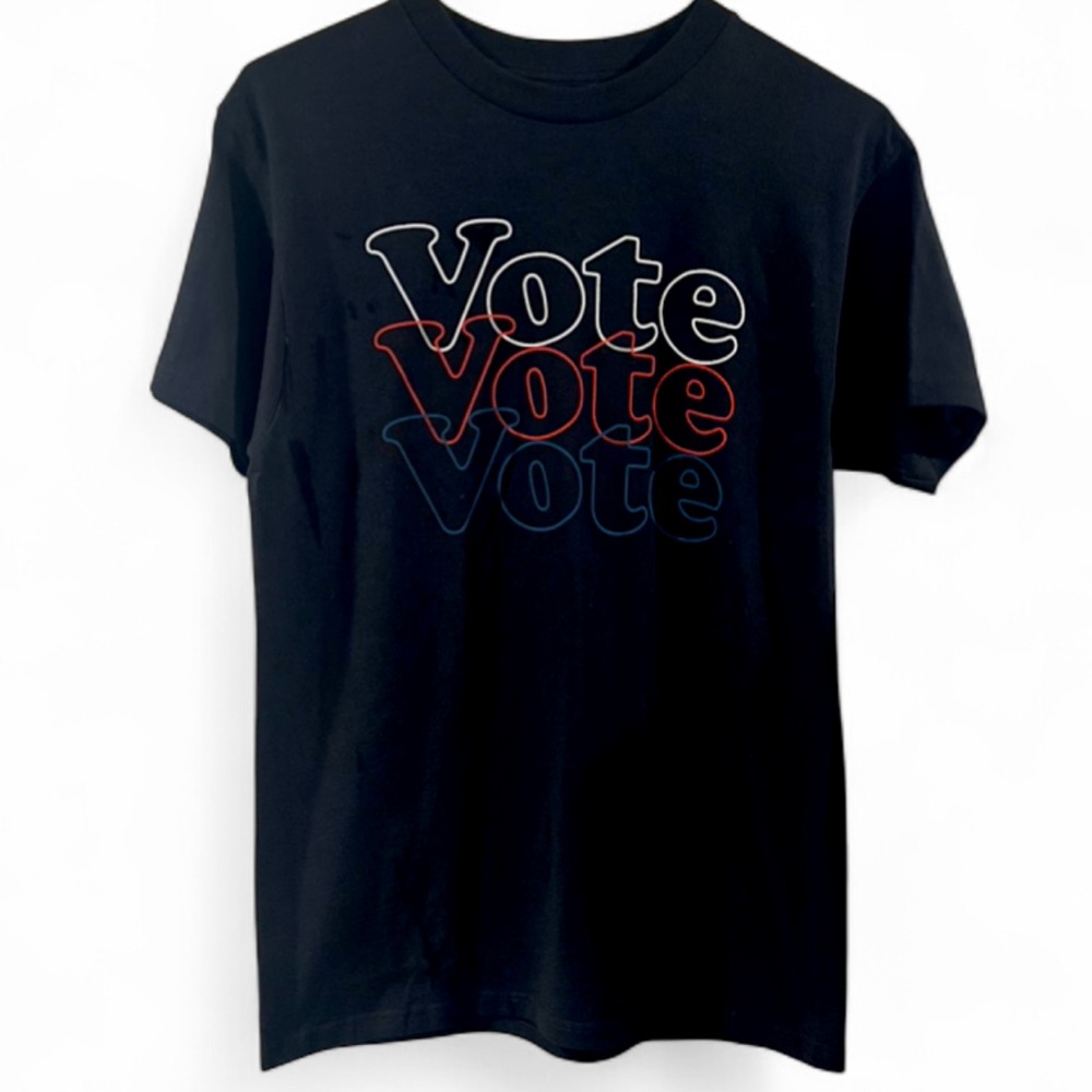 NWOT Men’s “VOTE" Black Graphic T-shirt Size Medium